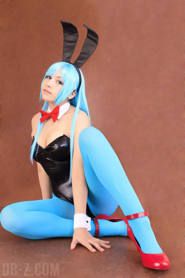 Sexy-Bulma-Cosplay-4-1673