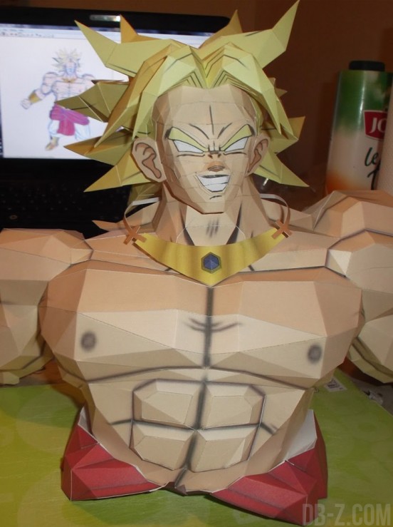 Dragon Ball Papercraft : Broly