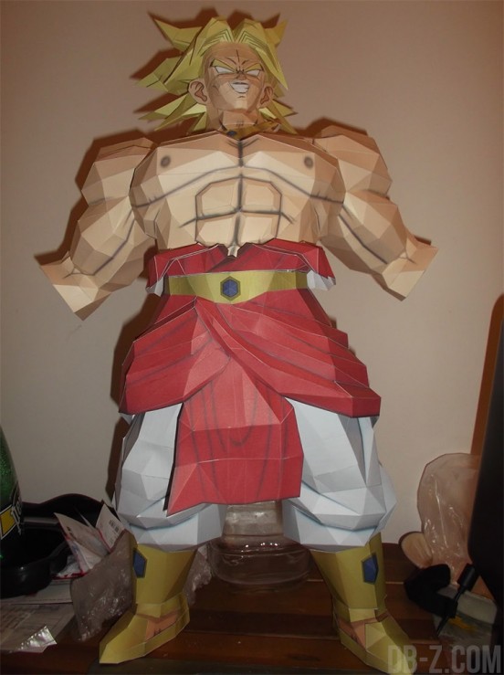 Dragon Ball Papercraft : Broly