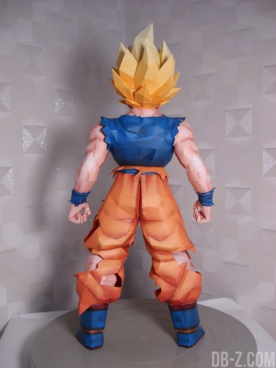 Dragon Ball Papercraft : Goku Super Saiyan