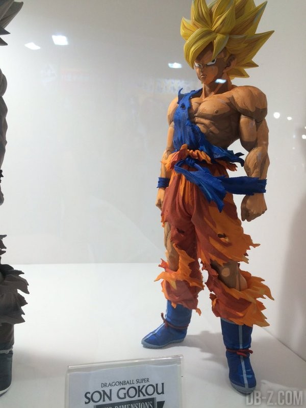 Master Stars Piece Super Saiyan Son Goku