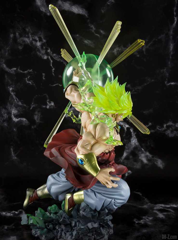 Figuarts ZERO Super Saiyan BROLY - Côté