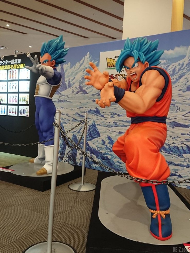 Statues de Vegeta et Goku Super Saiyan Blue