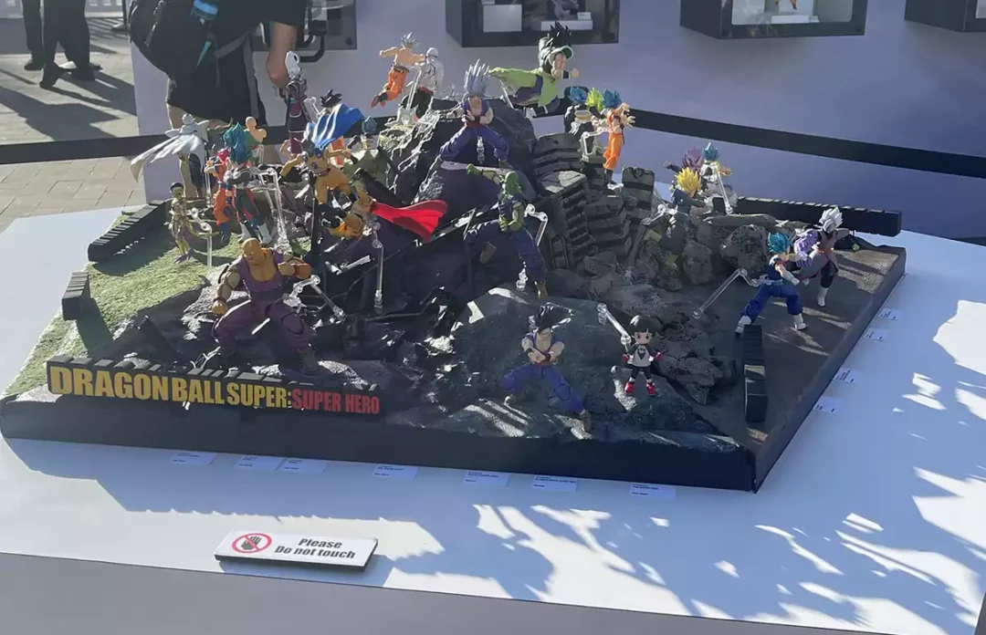 DBS Super Hero SHFiguarts