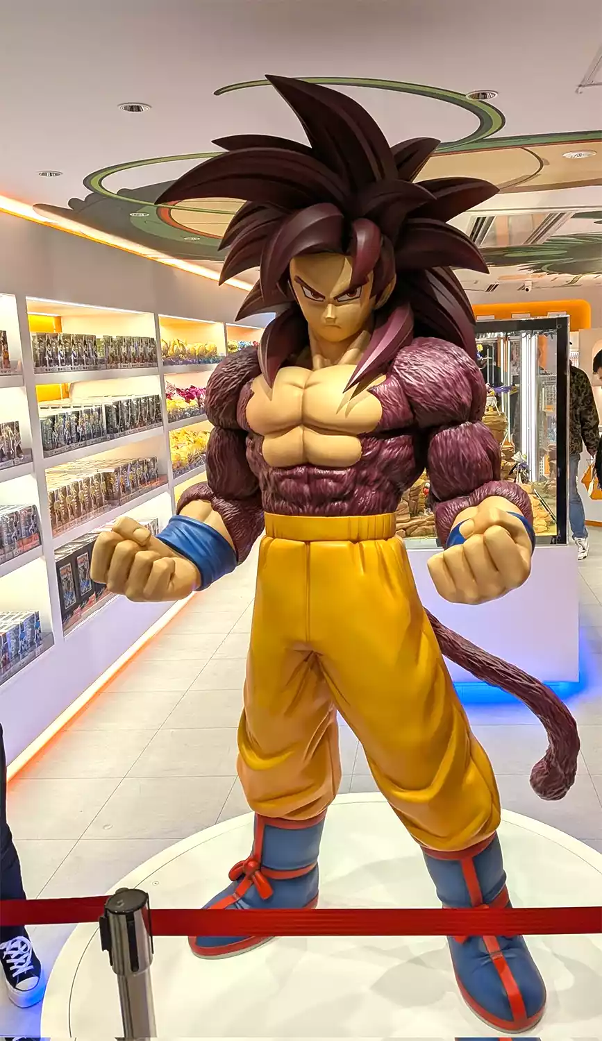 Statue Goku Super Saiyan 4 DAIMA - Visuel boutique Dragon Ball Store Tokyo