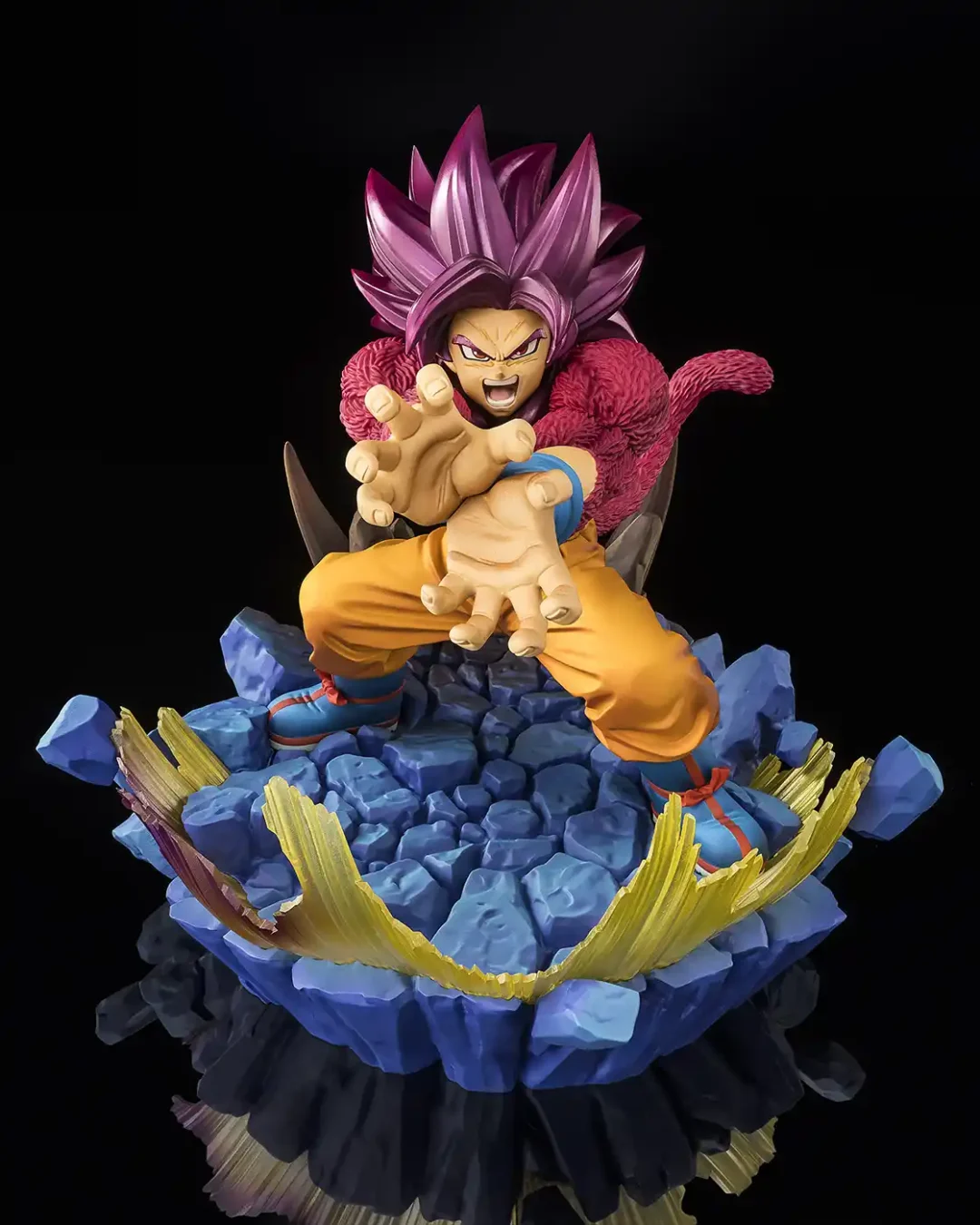 Figuarts ZERO [Extra Battle] Son Goku Super Saiyan 4 DAIMA (3)